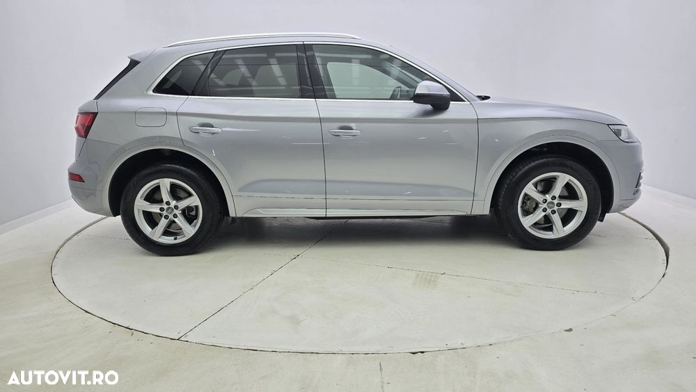 Audi Q5 2.0 40 TDI quattro S tronic Sport - 6