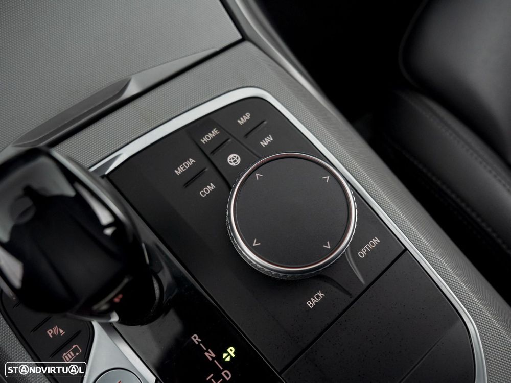 BMW 320 e Corporate Edition Auto - 26