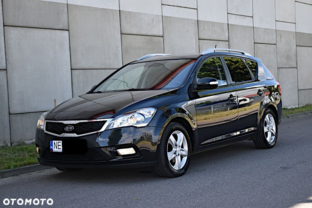 Kia Ceed - 13