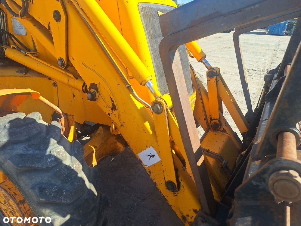 JCB 3Cx 4X4 - 35