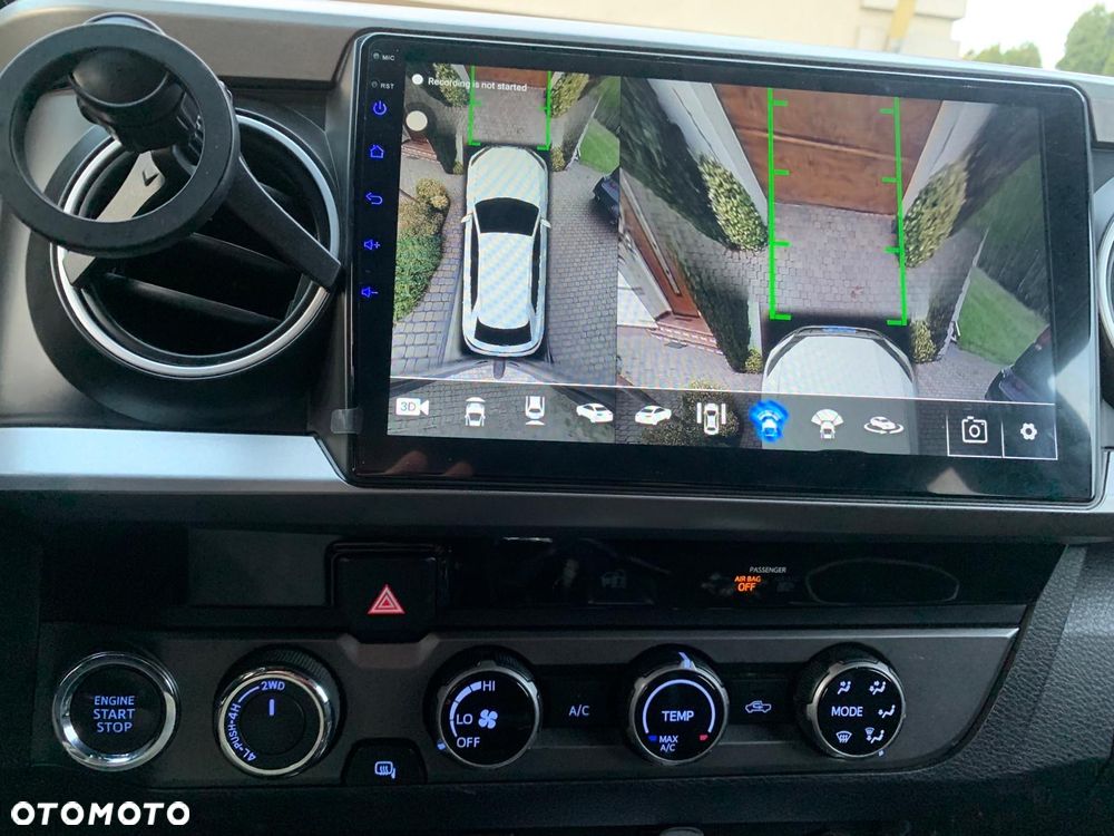 Toyota Tacoma - 11