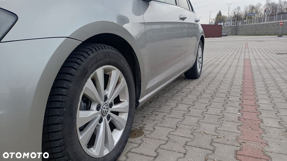 Volkswagen Golf 1.6 TDI BlueMotion Technology Comfortline - 23
