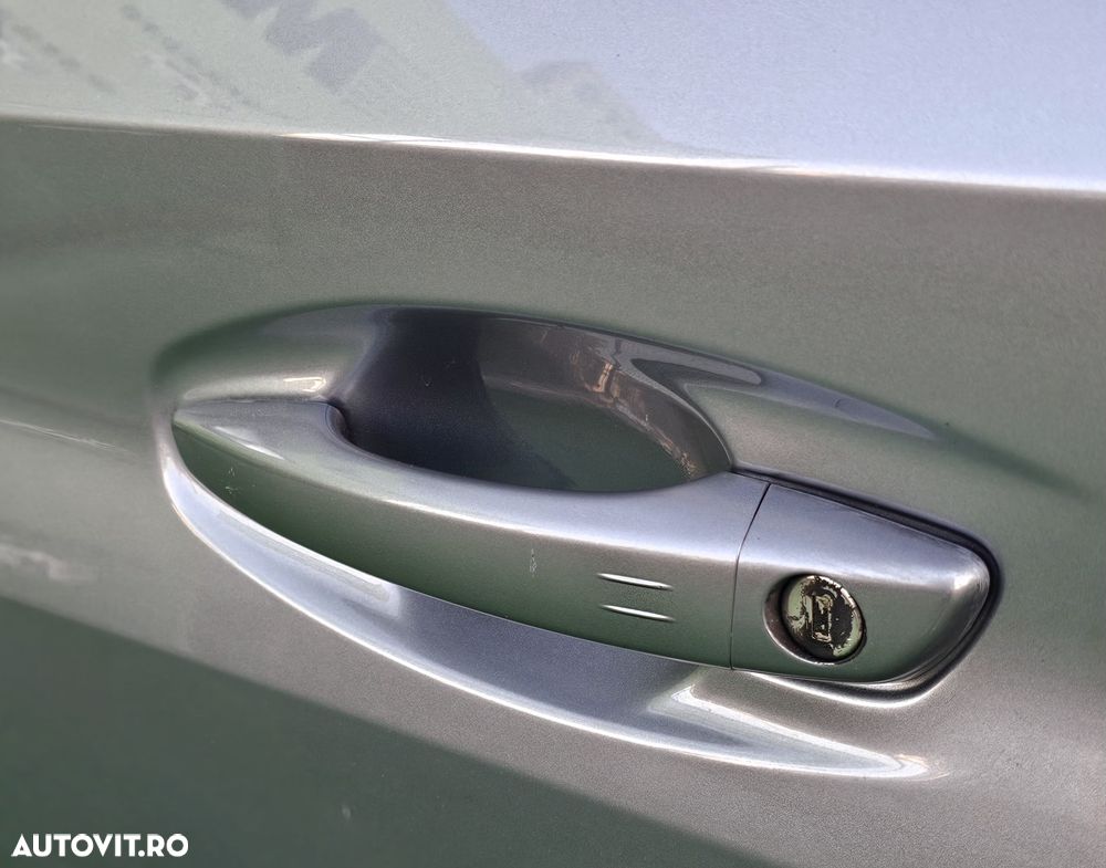 Peugeot 208 PureTech 100 EAT8 Active - 17
