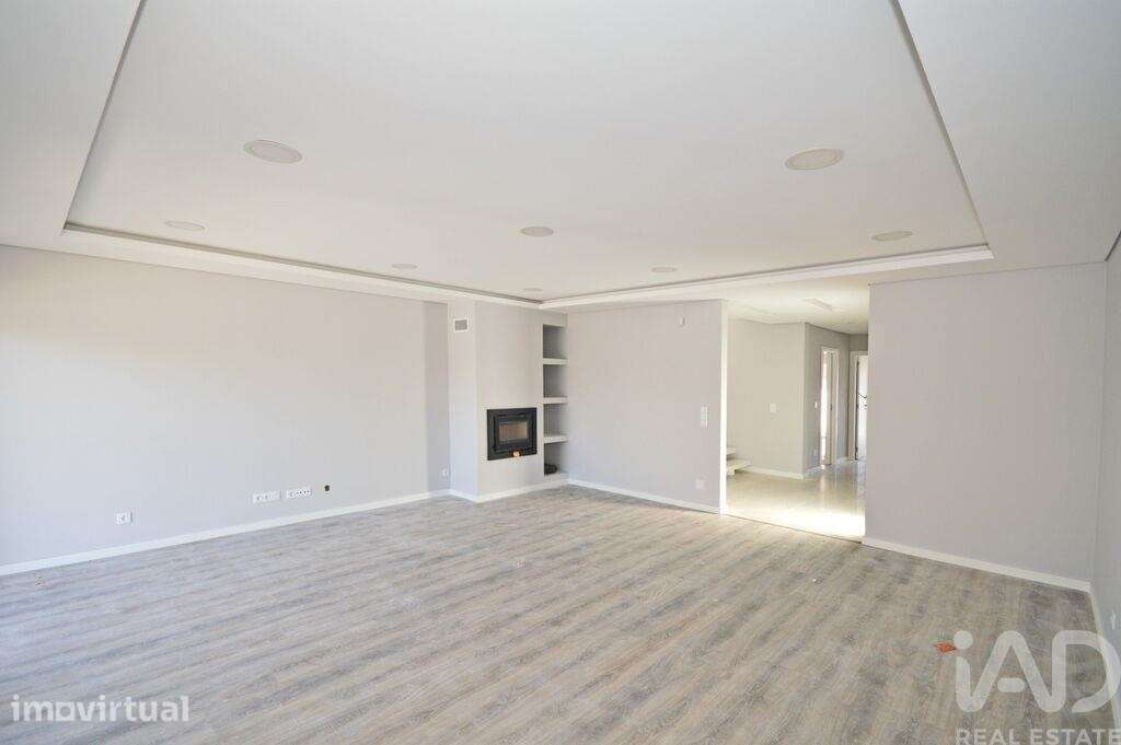 Casa / Villa T4 em Fernão Ferro de 185,00 m2 - Grande imagem: 4/29