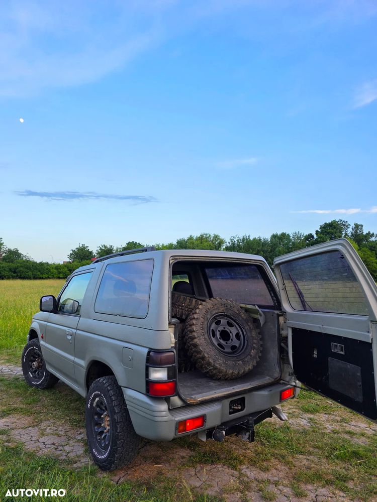 Mitsubishi Pajero - 3