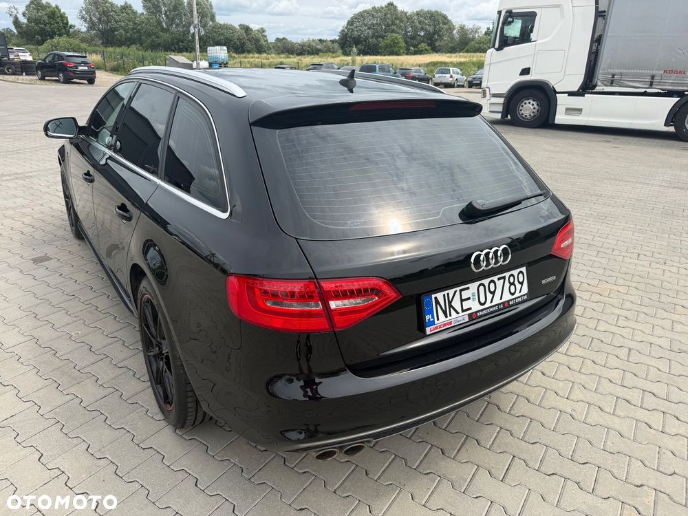 Audi A4 Avant 2.0 TDI DPF clean diesel quattro S line Sportpaket - 11