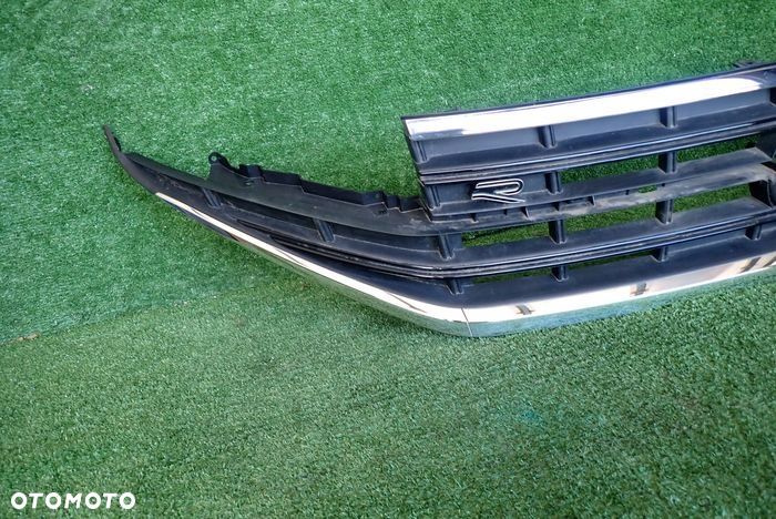 VW TOUAREG III LIFT 18- atrapa grill - 2