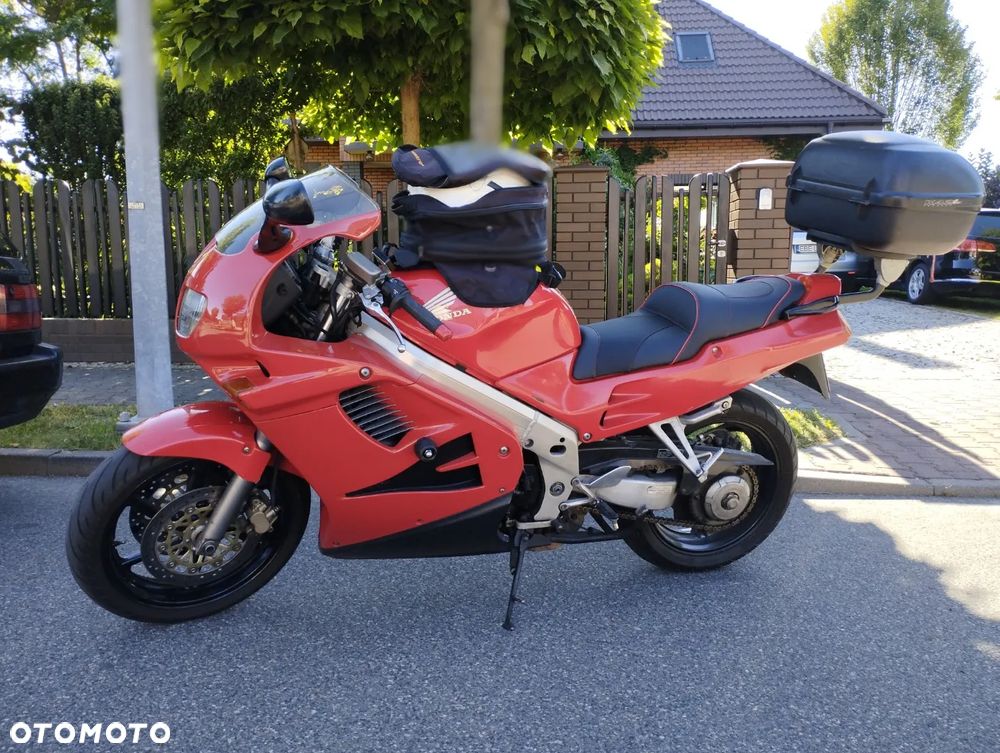 Honda VFR - 14