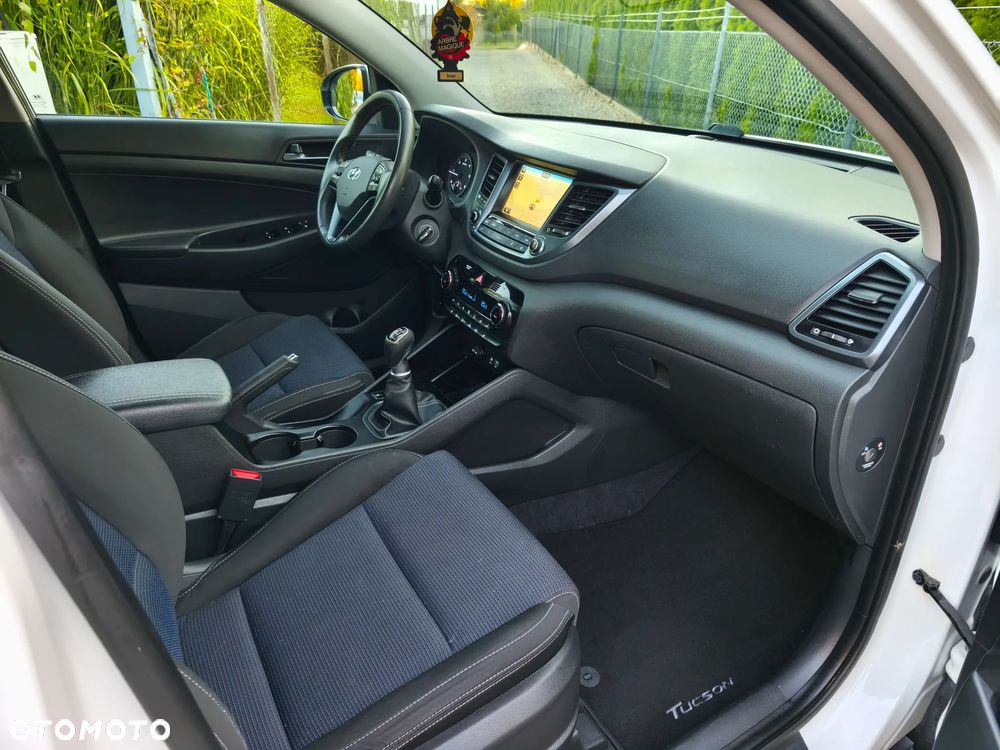 Hyundai Tucson 1.7 CRDI BlueDrive GO 2WD - 14