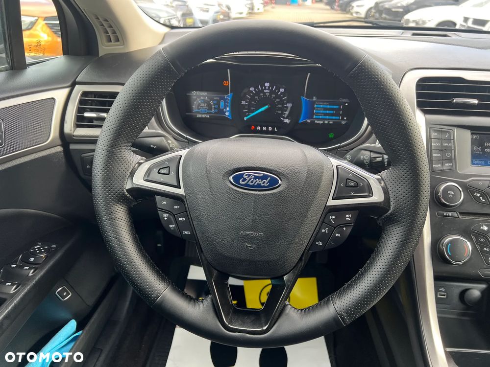 Ford Fusion 2.0 EcoBoost Titanium - 13