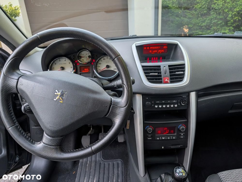 Peugeot 207 1.4 - 10