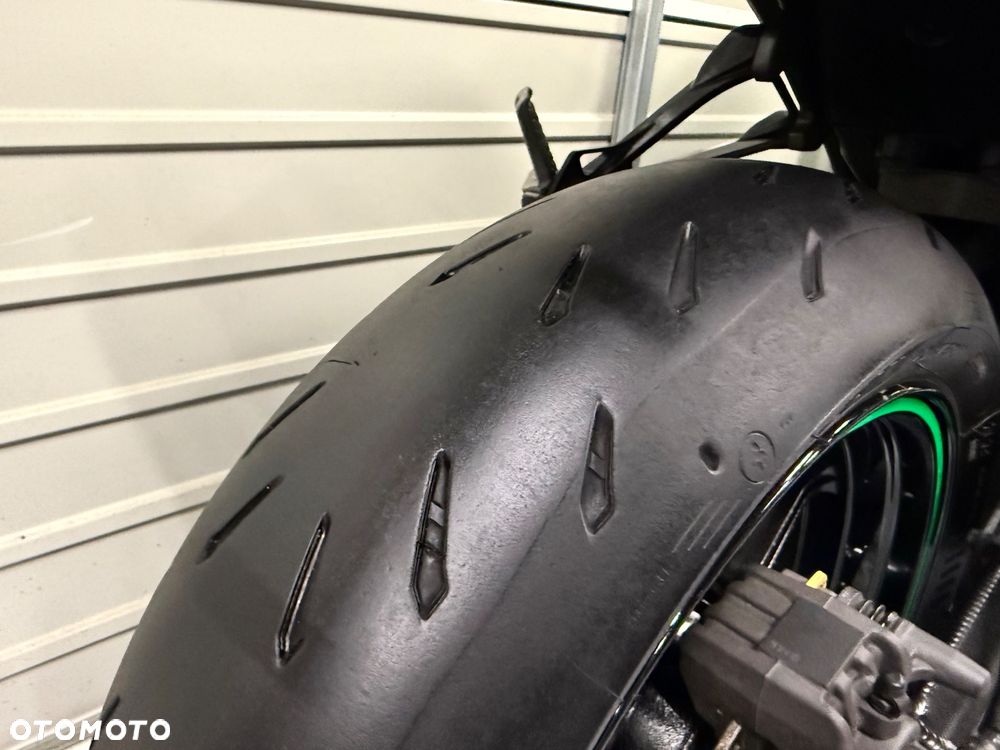Kawasaki Ninja - 4