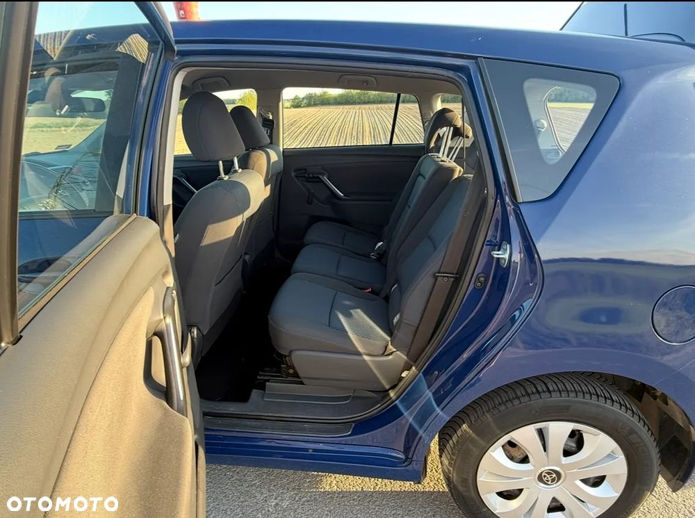 Toyota Verso 1.6 Active 7os EU6 - 19