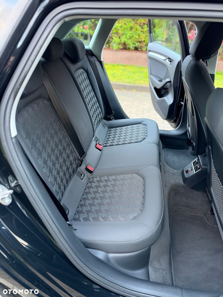 Audi A3 Sportback 1.4 TFSI Attraction - 27