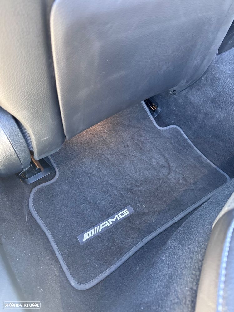 Mercedes-Benz E 300 de AMG Line - 35