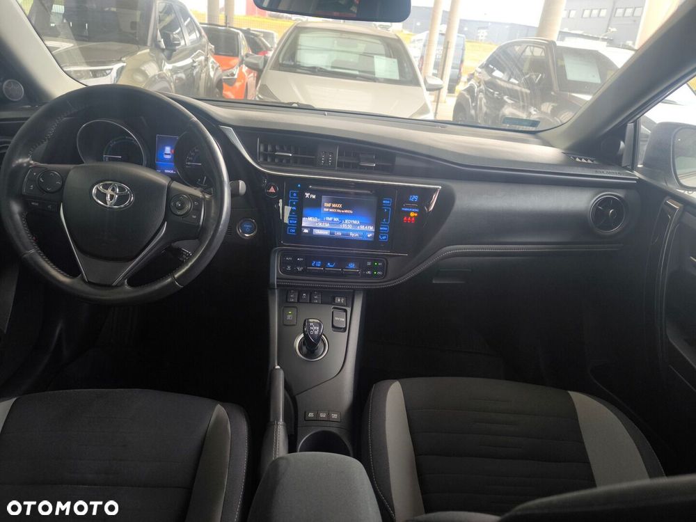 Toyota Auris - 14
