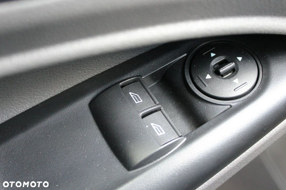 Ford Transit Connect - 22