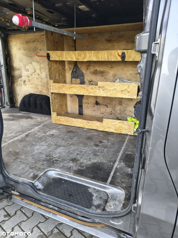 Renault Trafic - 10