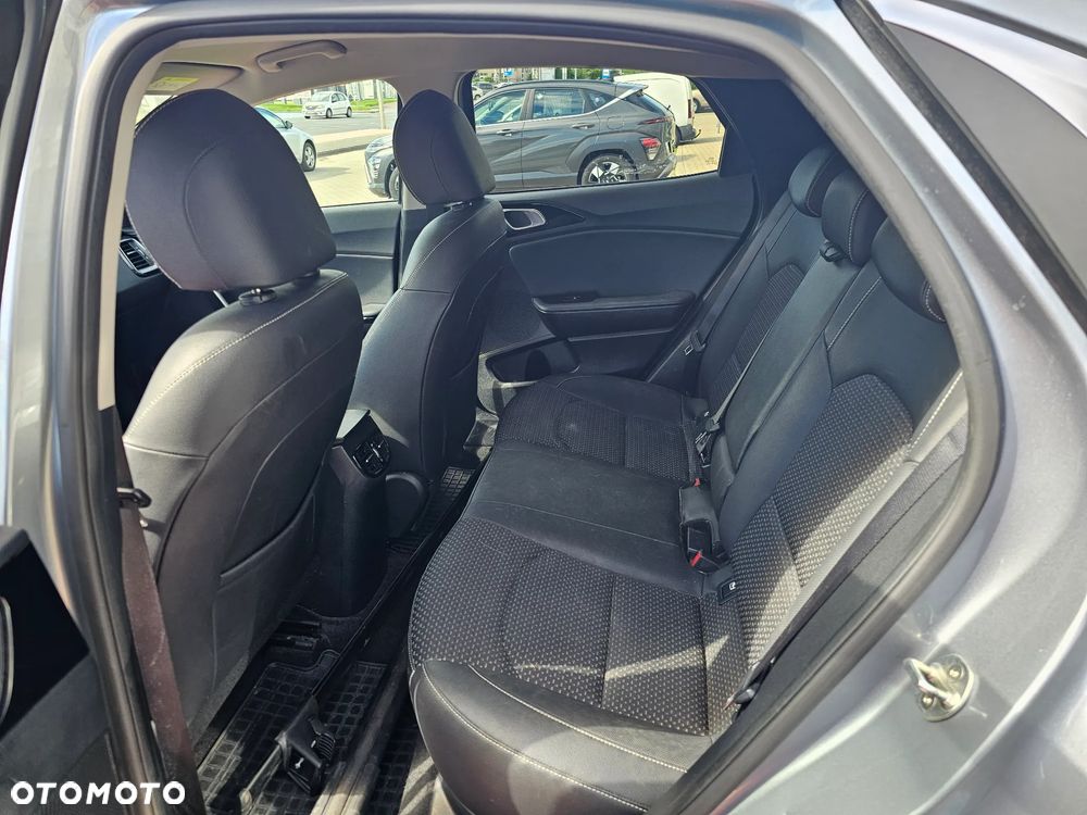 Kia XCeed 1.4 T-GDI L - 12