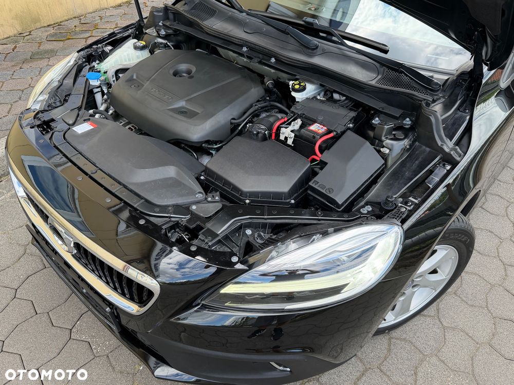 Volvo V40 Cross Country - 19