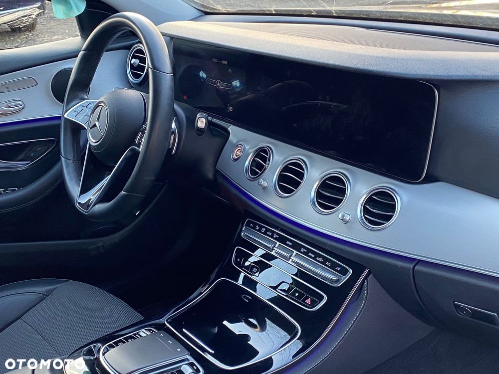 Mercedes-Benz Klasa E - 19