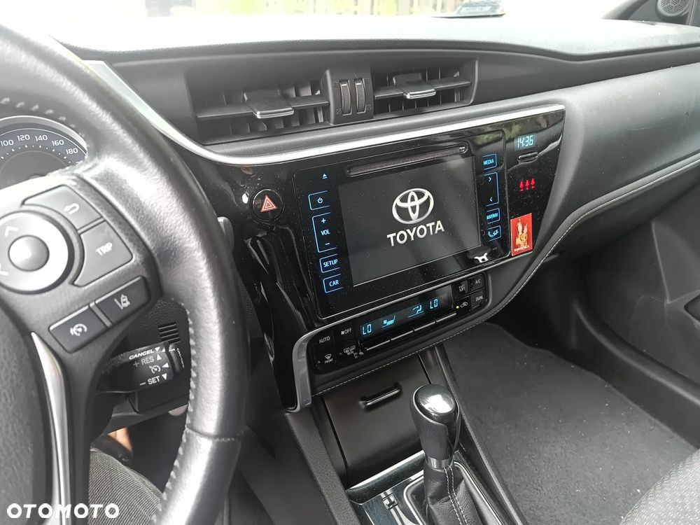 Toyota Corolla 1.6 Premium MS - 9