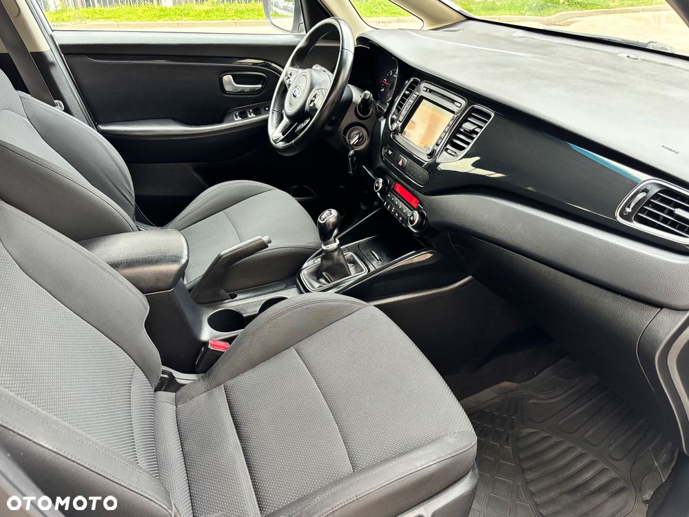 Kia Carens 1.7 CRDi M 7os - 19