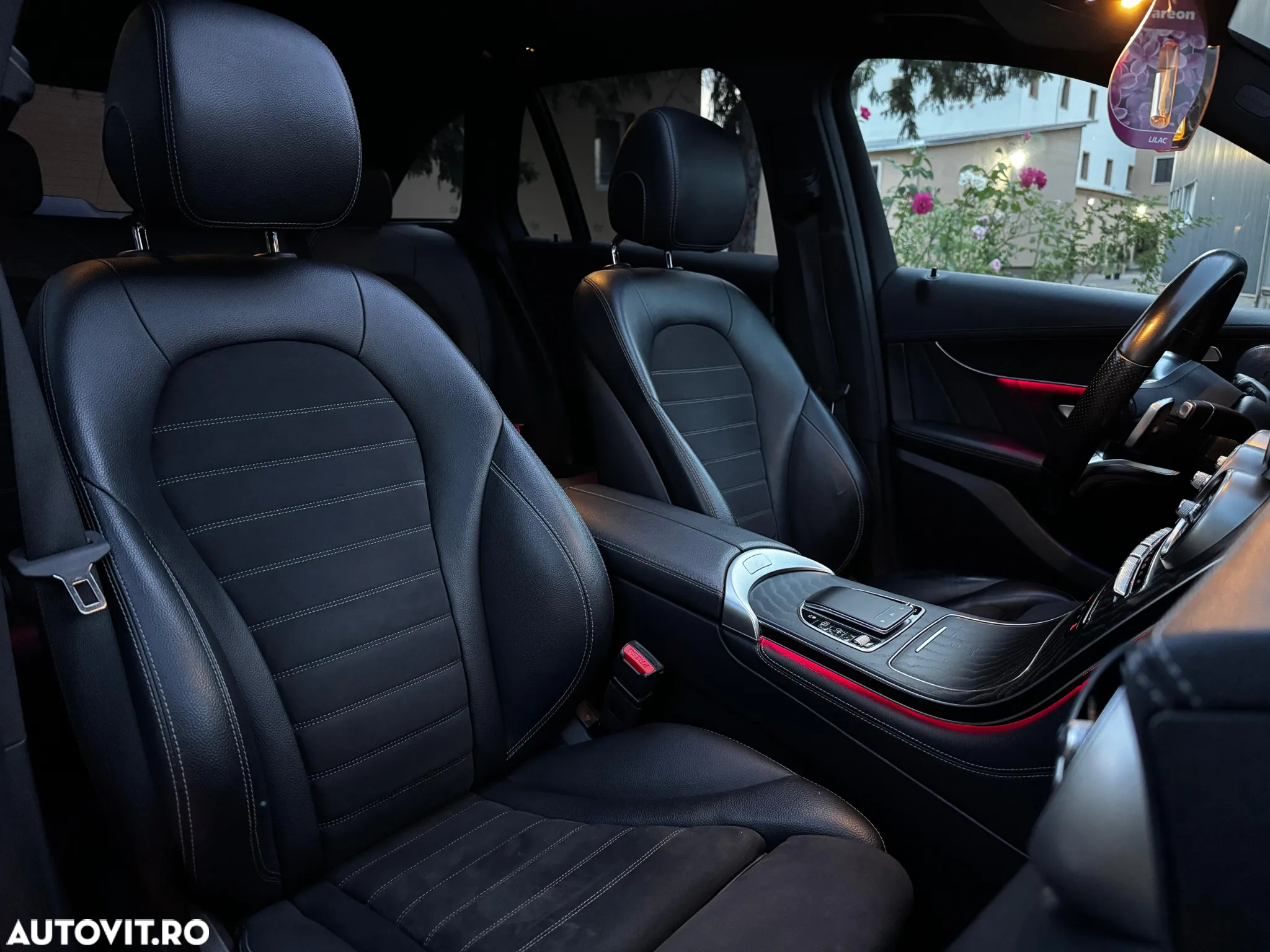Mercedes-Benz GLC 300 d 4Matic 9G-TRONIC AMG Line Plus - 13