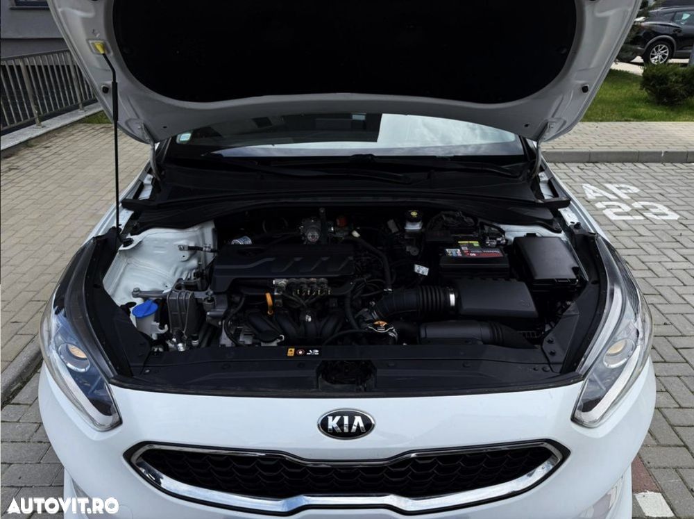 Kia Ceed - 40