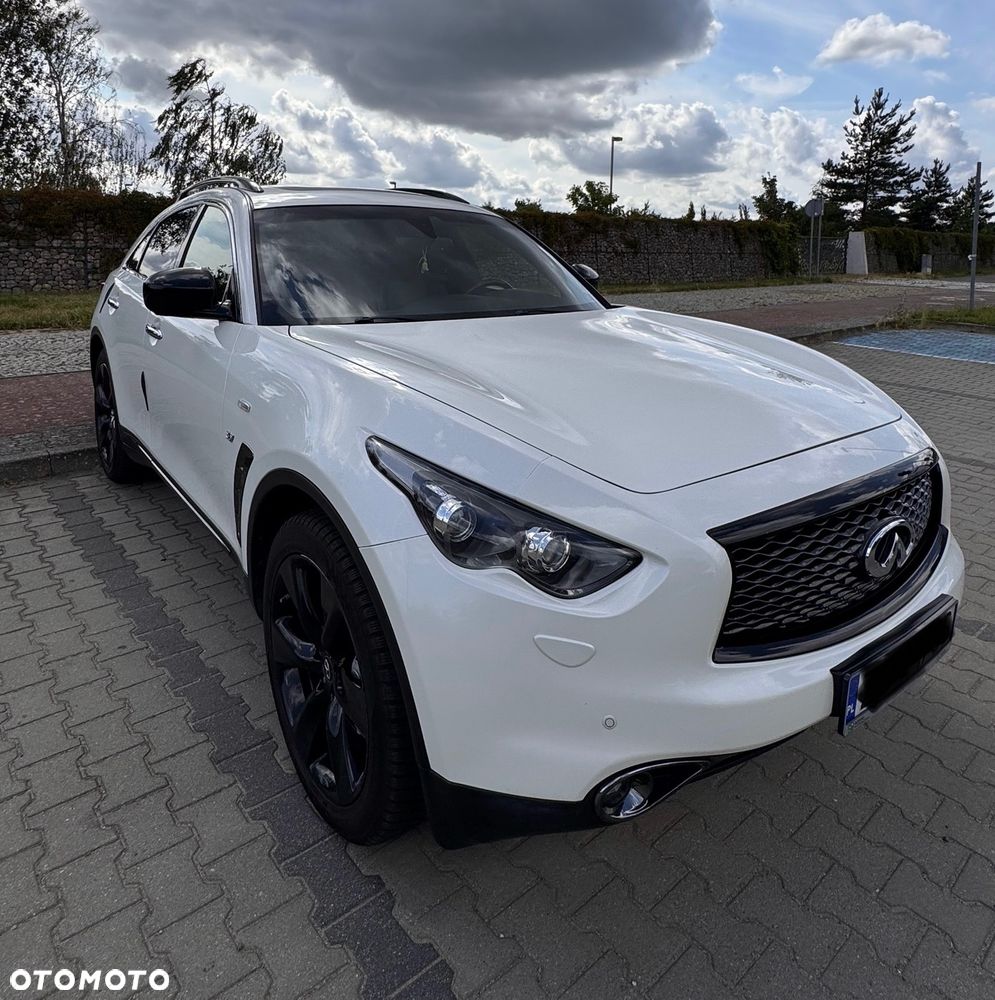 Infiniti QX70 3.7 S Design - 3