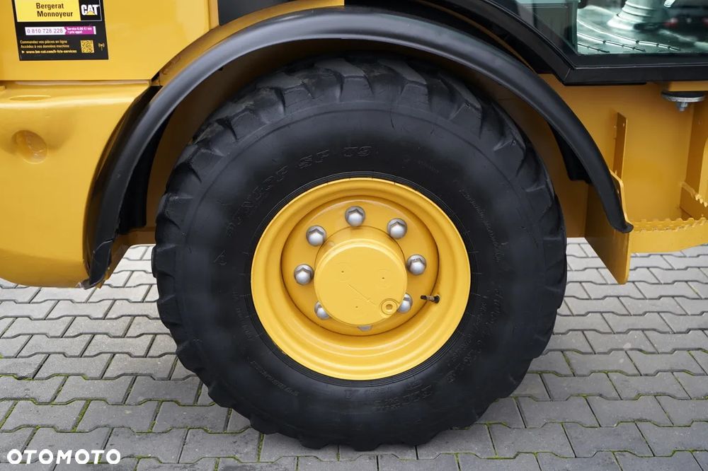Caterpillar 906M / ŁADOWARKA KOŁOWA / 2019 ROK / ŁYŻKA SZCZĘKOWA / - 26