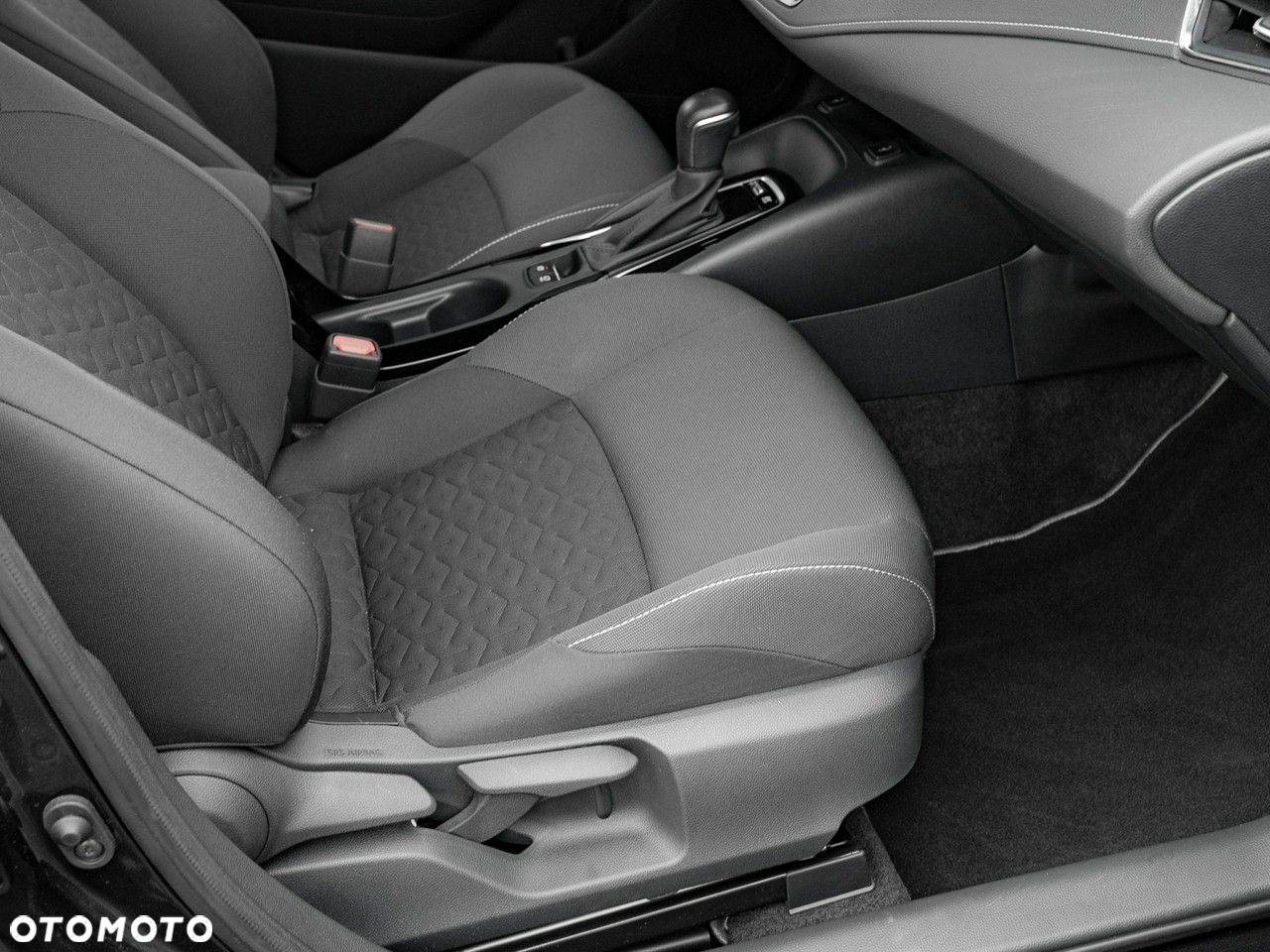 Toyota Corolla 1.8 Hybrid GPF Comfort - 33