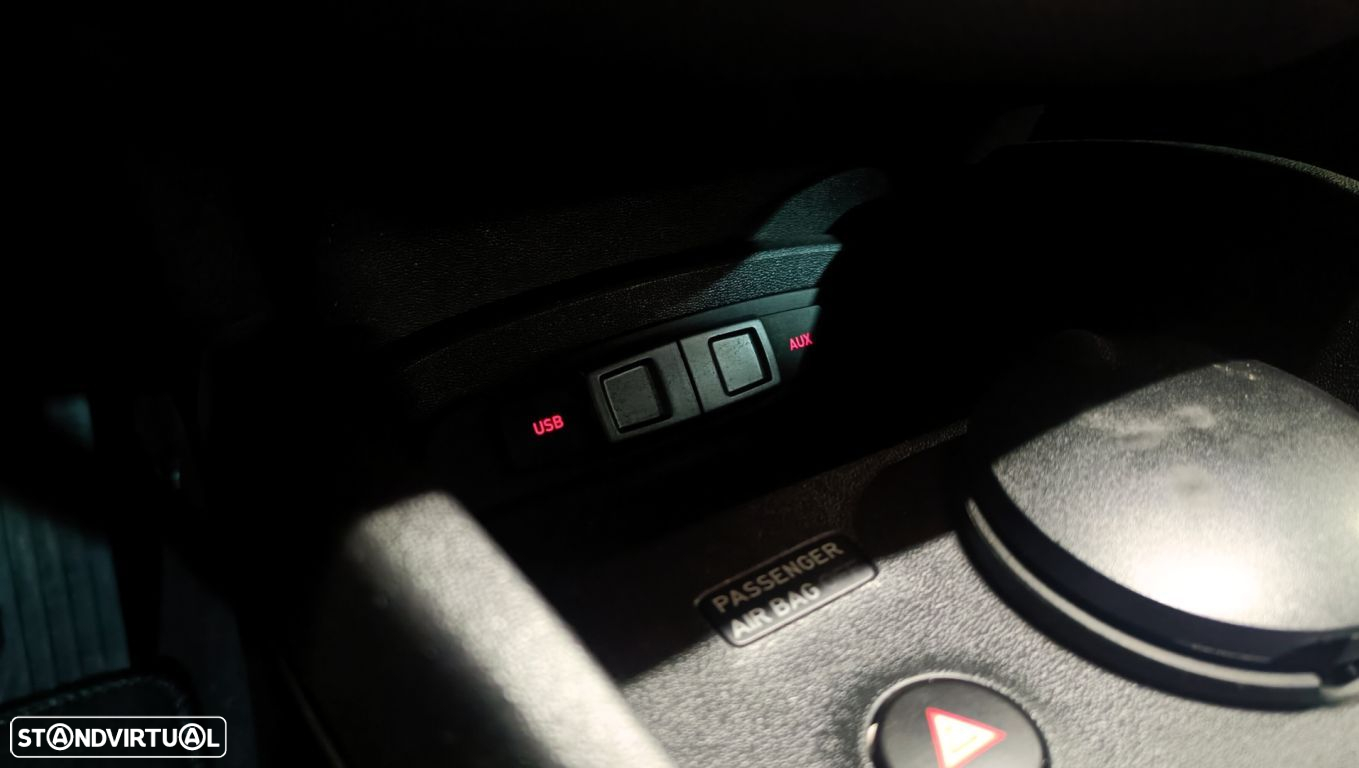 SEAT Leon 1.6 TDI Reference - 35