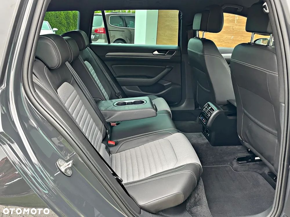 Volkswagen Passat Variant 1.6 TDI (BlueMotion Technology) Comfortline - 30