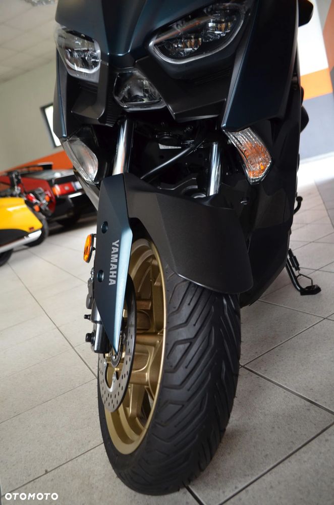 Yamaha X-max - 10