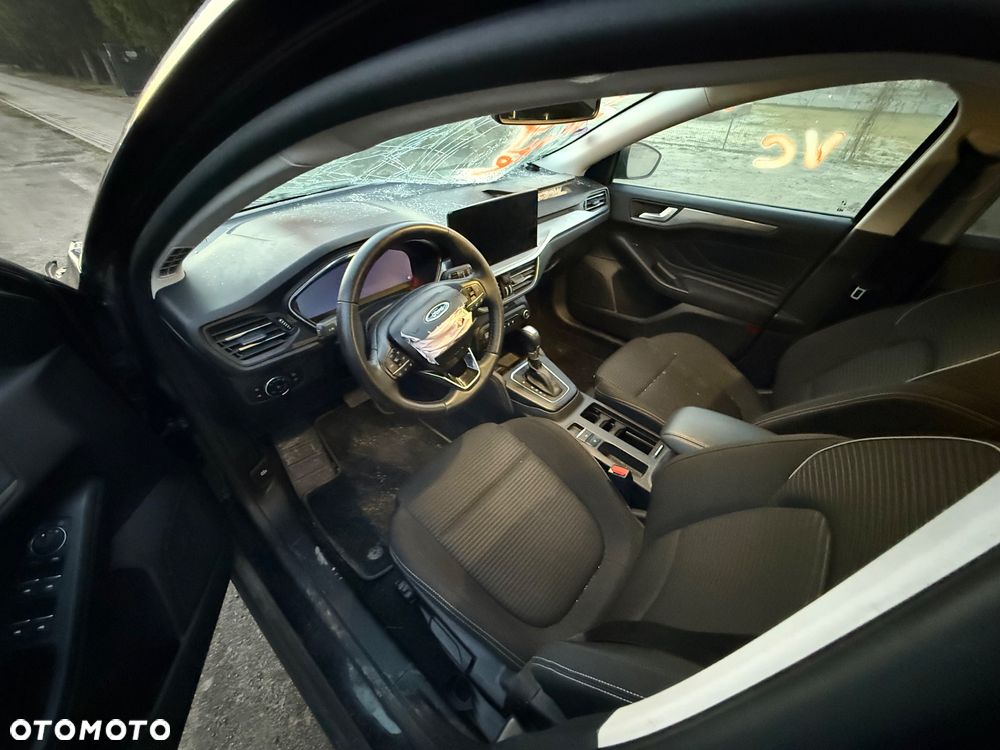 Ford Focus 1.0 EcoBoost Hybrid ACTIVE X - 22