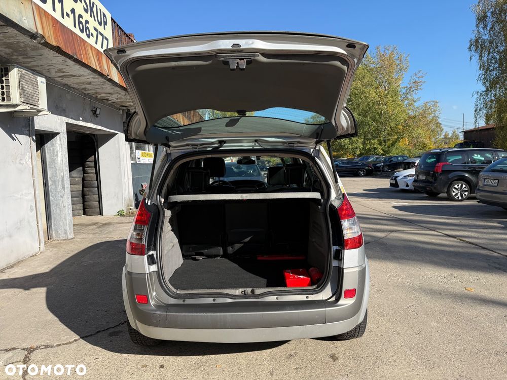 Renault Scenic - 15