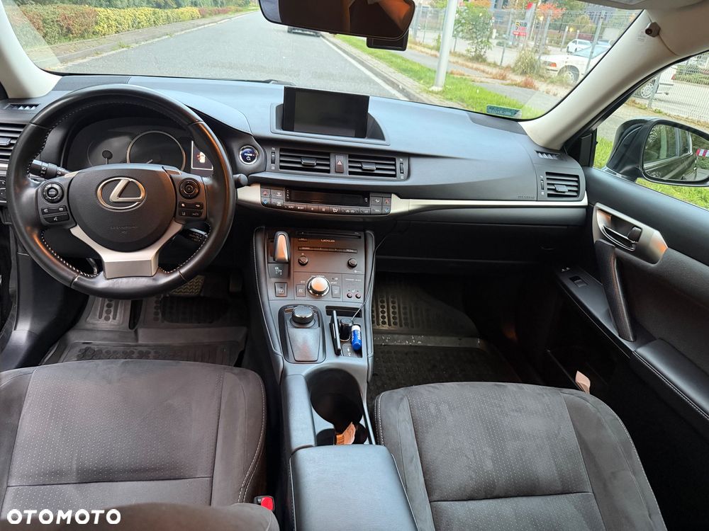 Lexus CT - 8
