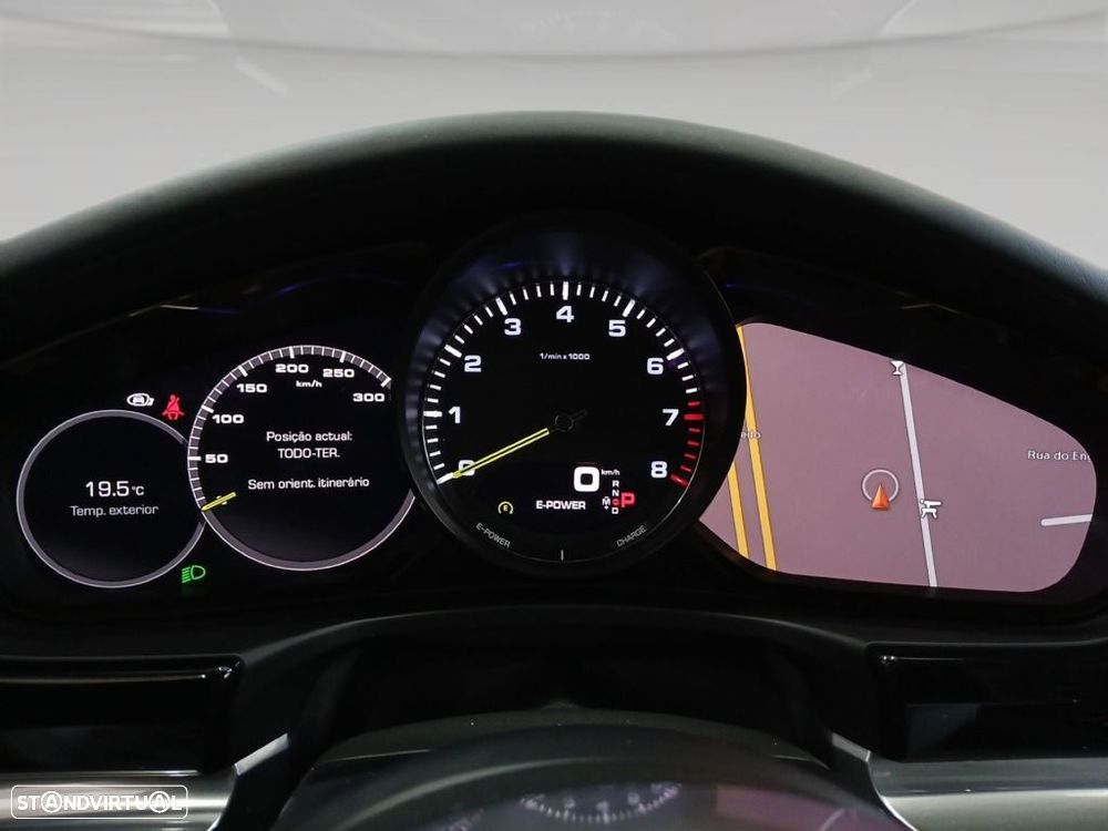 Porsche Panamera Sport Turismo 4 E-Hybrid - 19