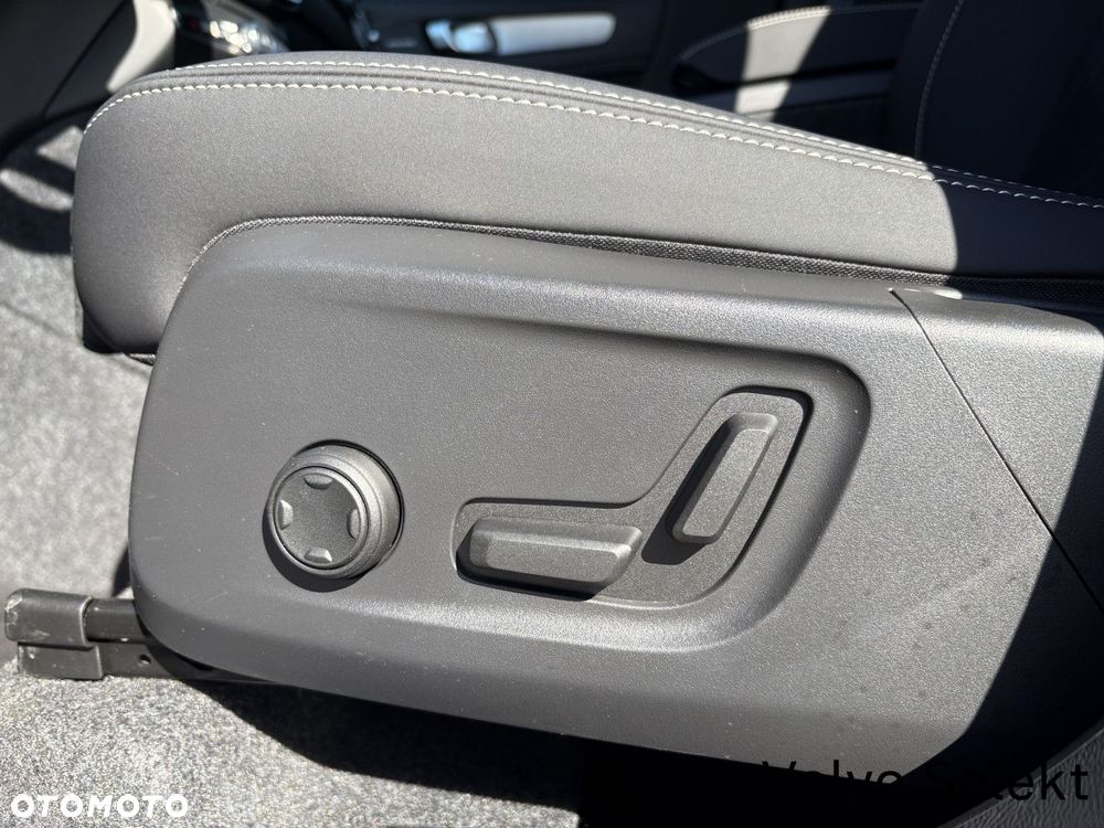 Volvo XC 40 - 24
