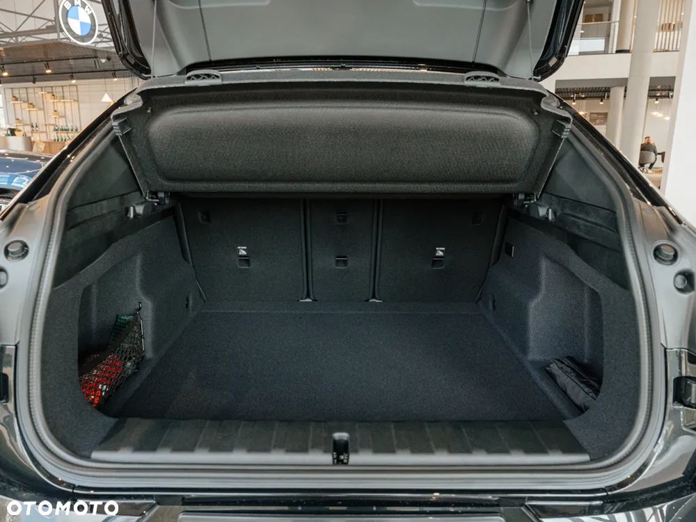 BMW iX2 eDrive20 - 14