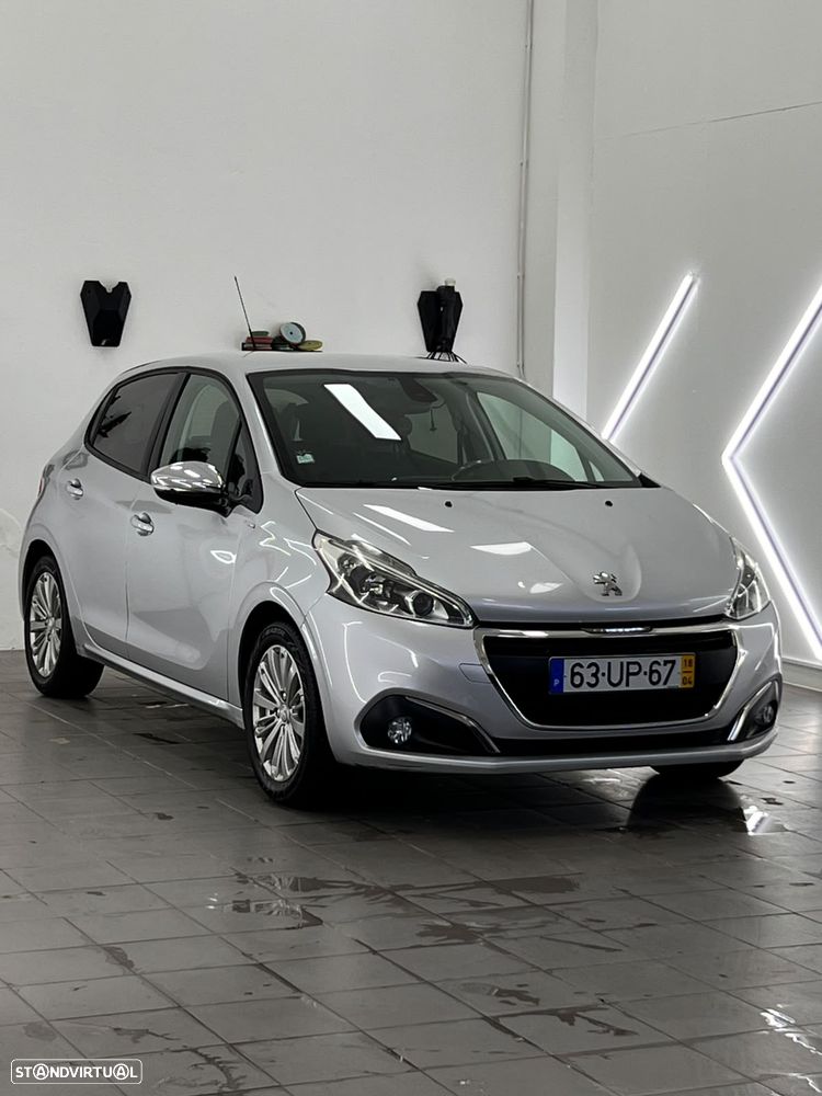 Peugeot 208 1.2 PureTech Style - 1