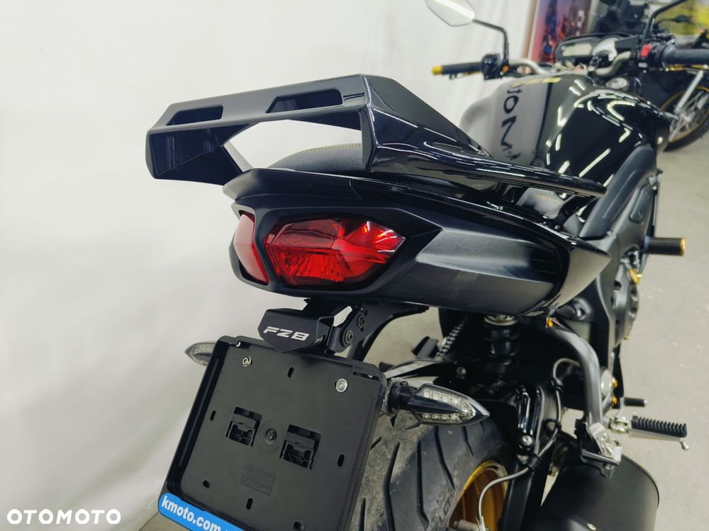 Yamaha FZ8 - 13