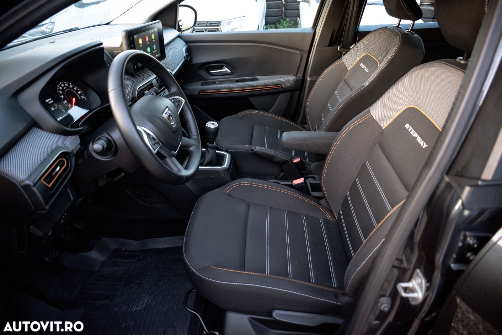 Dacia Sandero Stepway TCe 90 MT6 Comfort - 14
