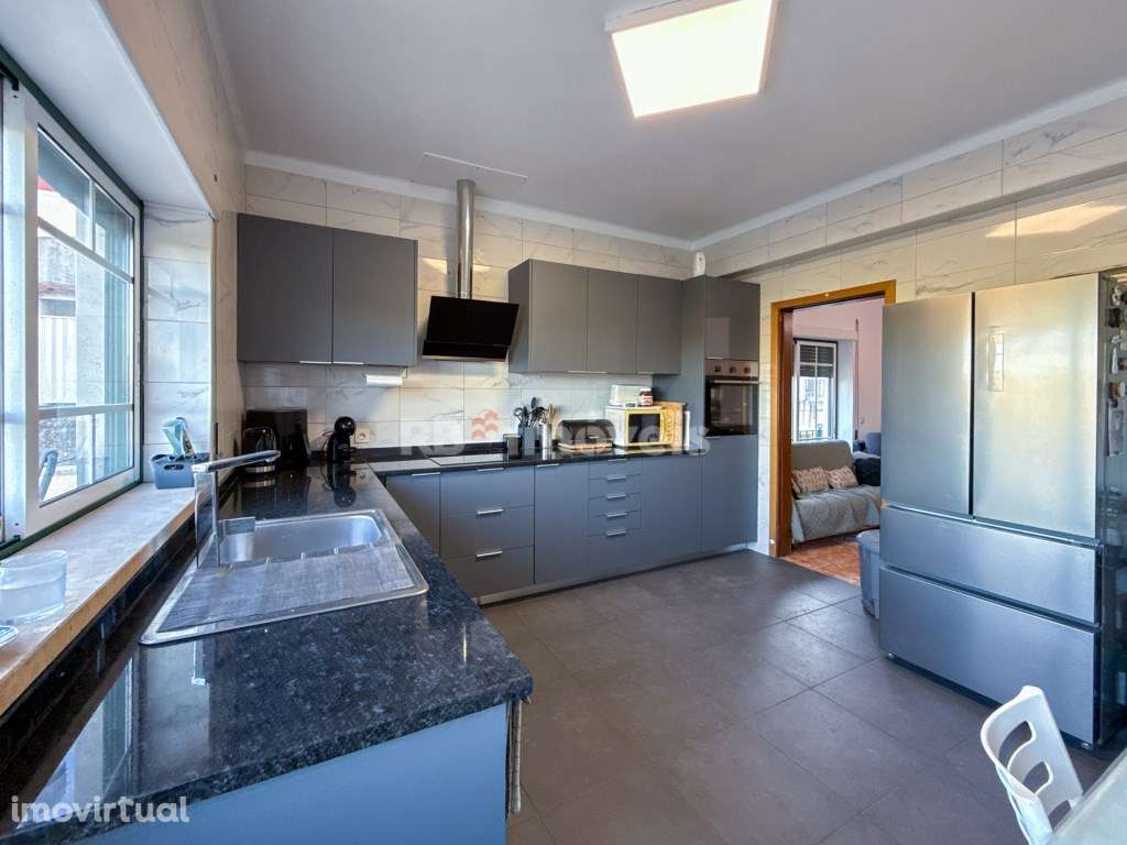 Moradia T3+2 com terreno e garagem - Guerreira, Tomar - Grande imagem: 4/51