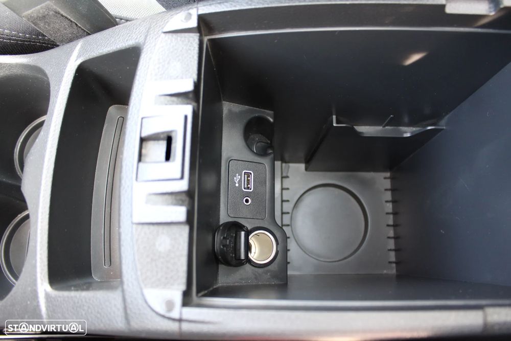 Nissan Qashqai 1.5 dCi N-Connecta J18 - 24