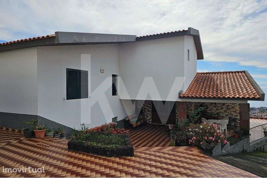 Moradia T5 no Livramento | Monte | Funchal, inserida num terreno de 80 - Grande imagem: 2/39