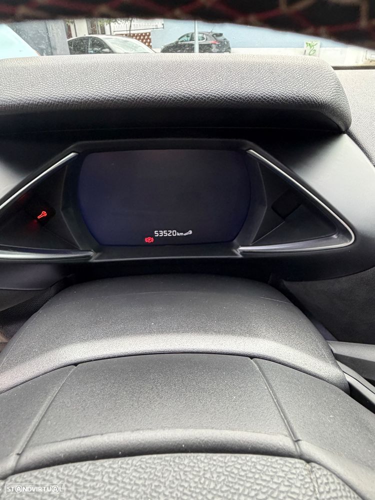 DS DS3 Crossback PureTech 130 Aut. PERFORMANCE LINE + - 30