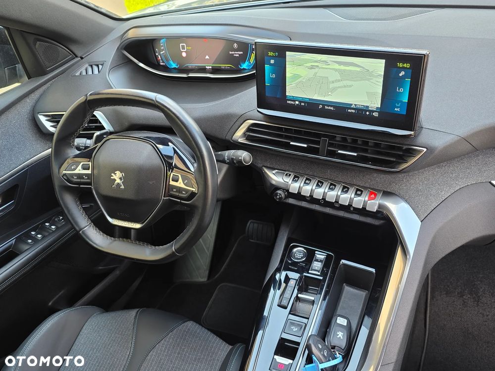 Peugeot 3008 1.6 PureTech Hybrid4 PHEV Allure S&S EAT8 - 29