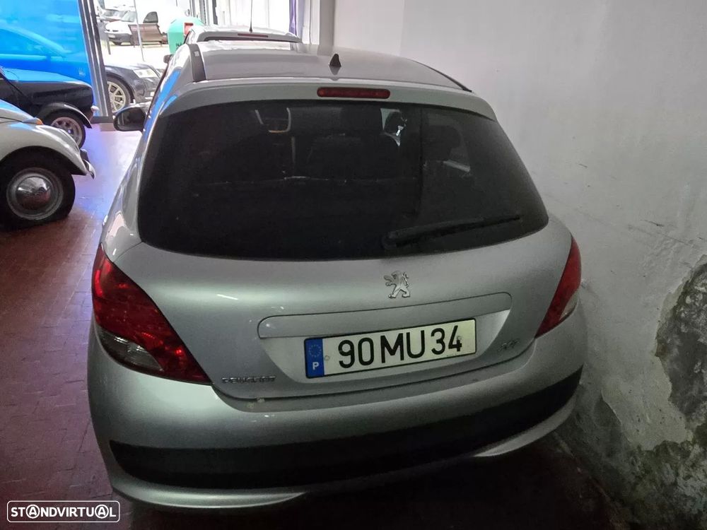 Peugeot 207 1.4 16V Active - 6